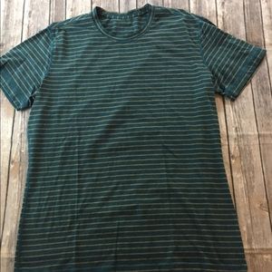 Men’s Lululemon shirt L